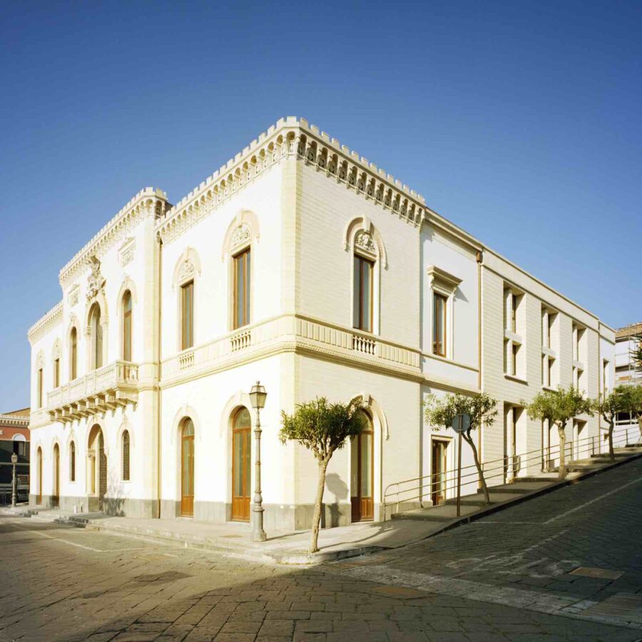 TOWN HALL – ZAFFERANA ETNEA